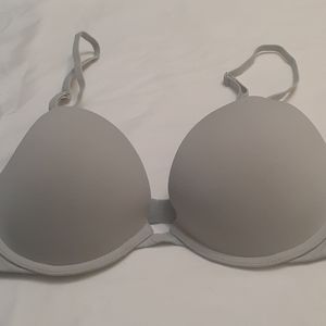 VICTORIA SECRET PADDED PLUNGE BRA 32C